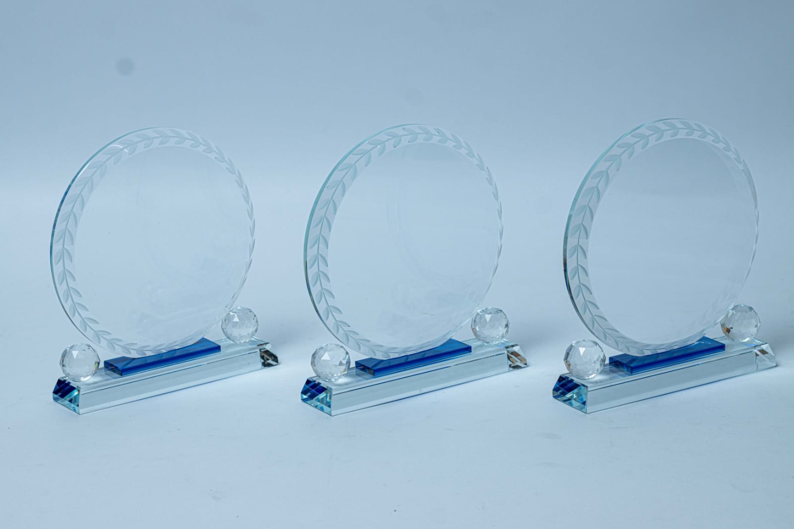 crystal-002a.jpg Round Crystal Award 001 - Image 1
