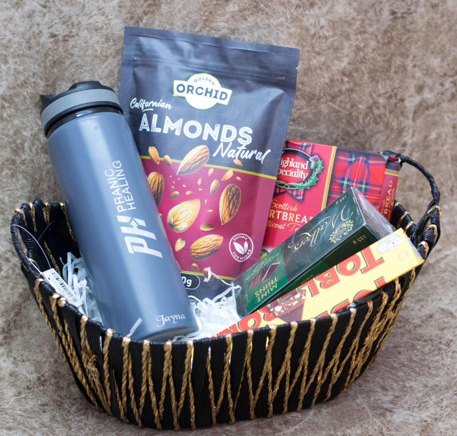 gifthamper-002.jpg Premium Gift Basket - Image 1